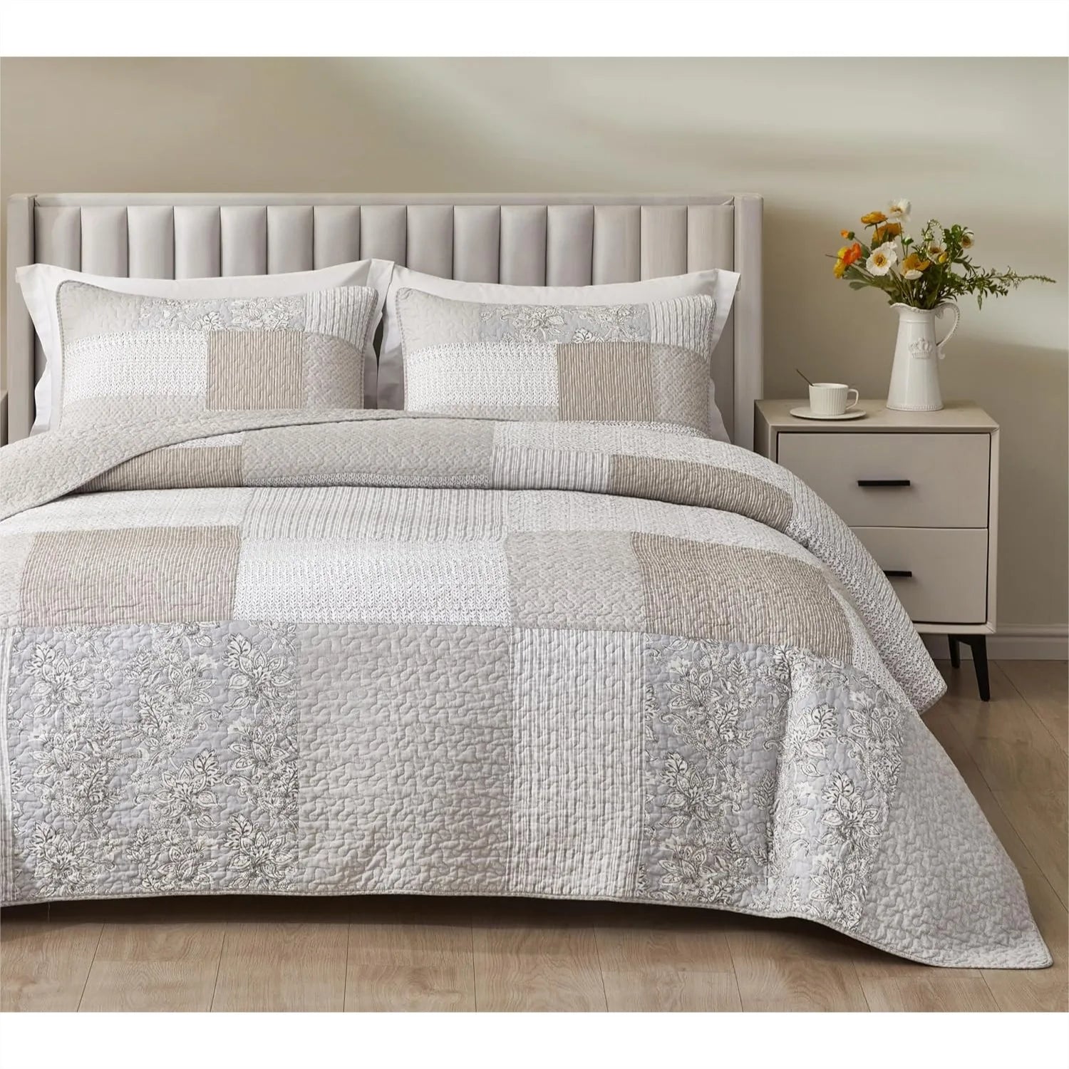 3-Piece Queen Floral Patchwork Quilt Set