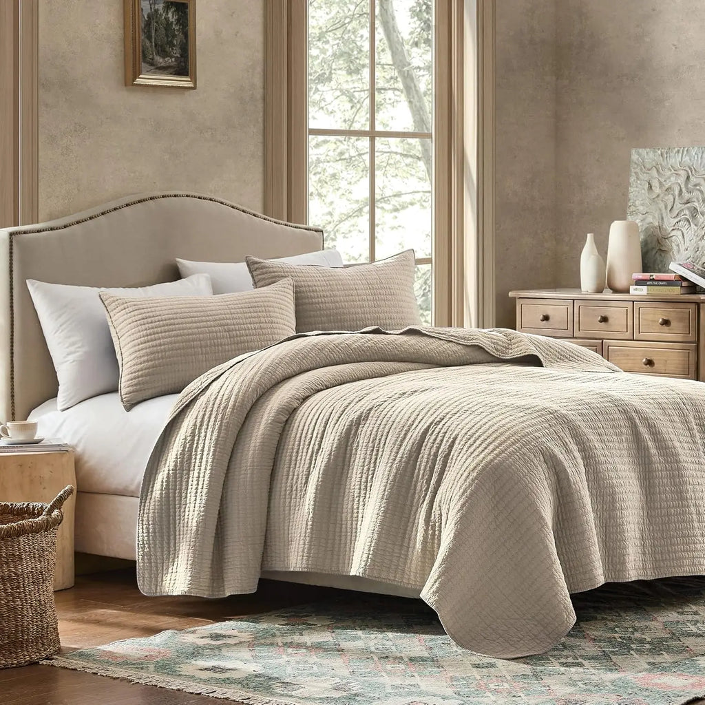 King Quilt Set - Beige Striped