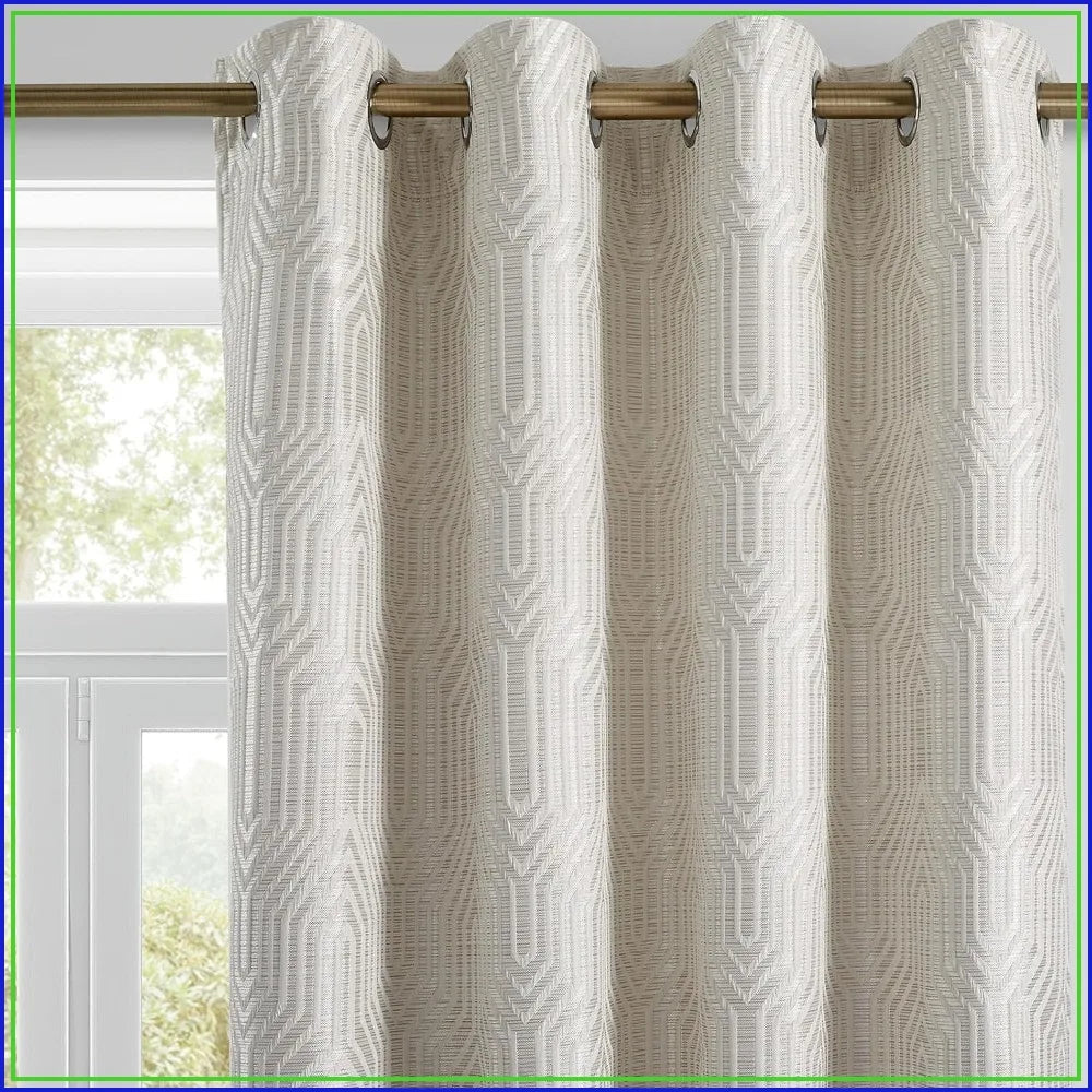 Geometric Thermal Blackout Curtains